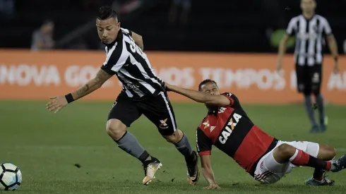 Leonardo Valencia en Botafogo. Colo Colo lo quiere.