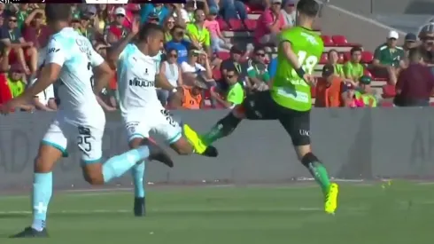 Contacto hubo, pero sin intención y con escasísima violencia. Así no se puede