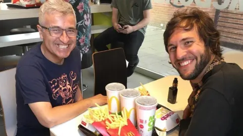 Jorge González con Gonzalo Yáñez disfrutando de alto guiso.