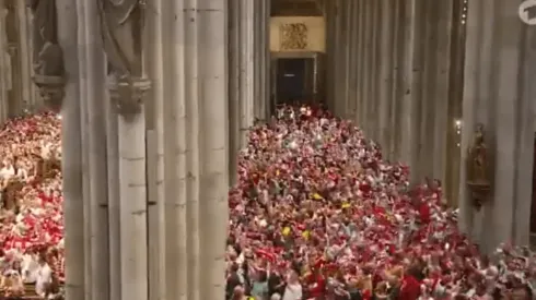 Los fanáticos del Colonia llenaron la catedral.