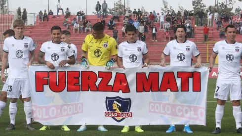 El lienzo con el Colo Colo salió al terreno.
