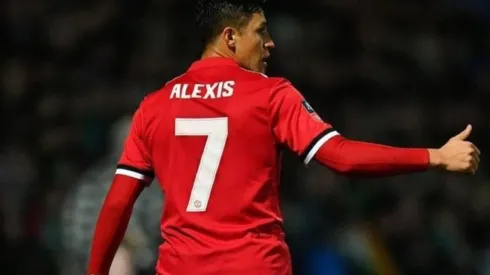 Hinchas del Manchester United prefieren que Alexis Sánchez se quede en el club