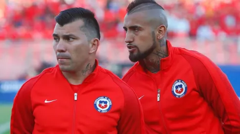 Gary Medel y Arturo Vidal, ausentes en esta nómina de regreso de Claudio Bravo.