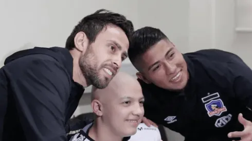 Visita de Colo Colo a niños del hospital