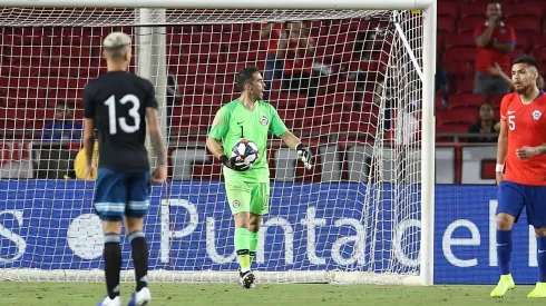 Claudio Bravo tuvo un gran redebut con la selección chilena