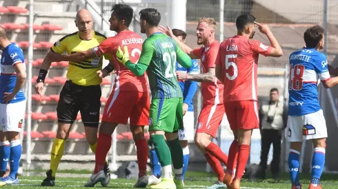 Matías Laba fue expulsado por esa acción.