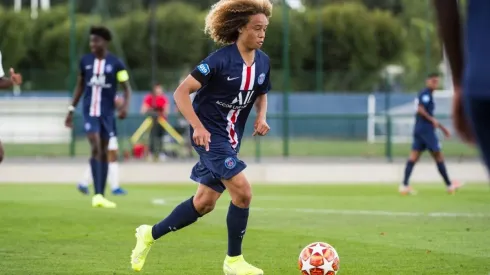 Xavi Simons deja atrás al Barcelona y debuta en las redes de la Sub 19 del PSG con un golazo