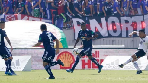¿Para el 216? Esteban Paredes repite el mismo gol contra la U en 2018 durante la práctica de Colo Colo
