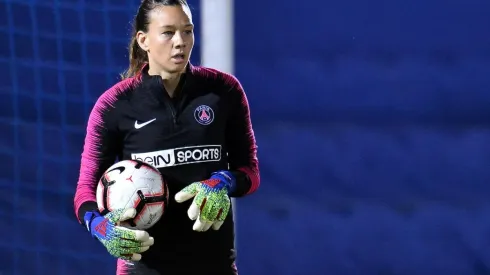 Tiane salta a la cancha.