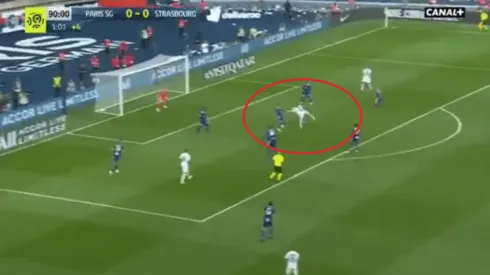 Realmente un acrobático remate.