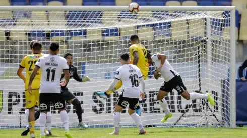 Colo Colo colisiona con la U de Conce en el Ester Roa Rebolledo.