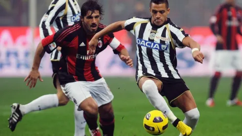 Alexis contra el Milan en 2011.