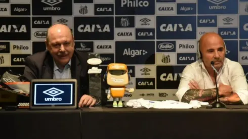 Presidente del Santos sale a respaldar a Jorge Sampaoli
