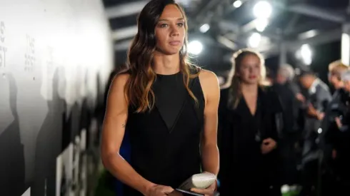 Tiane Endler salió satisfecha de la premiación.