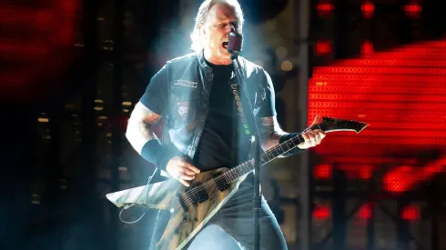 James Hetfield entra a rehabilitación hasta el otro año.