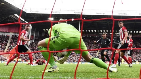 Mal sábado para Henderson.