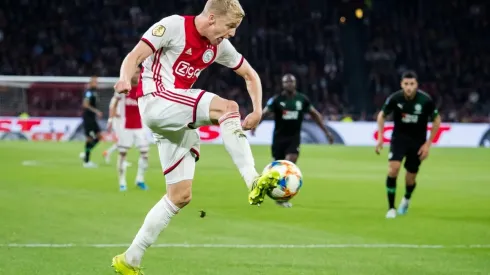 Van de Beek no tiene intenciones de irse al Madrid.