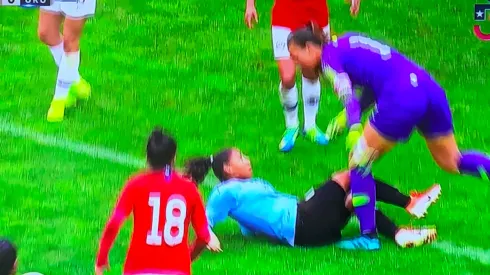 ¡Tiane muestra los dientes! Endler le manda tremenda parada de carros a rival uruguaya