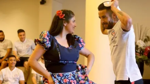 El Huaso no destiñó en la cueca y le dio un lindo momento a la Roja