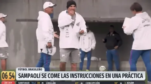 Sampaoli comiendo papel