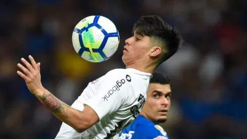 Ángelo Araos estuvo a nada de ser la figura de la velada en Ponte Preta