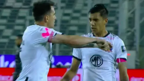 Fuerte encontrón entre Carlo Villanueva y Pablo Mouche durante el entretiempo