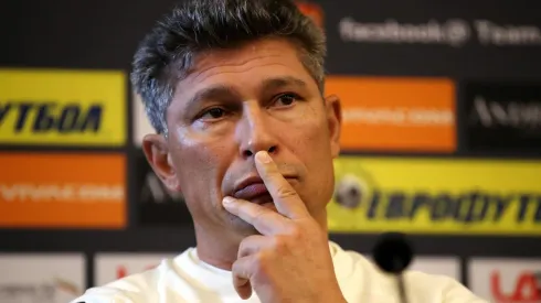 DT de Bulgaria renuncia tras cánticos racistas de los hinchas