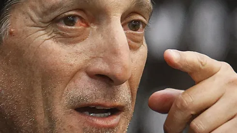 Mario Salas no se olvida, dice, de su salida de la UC