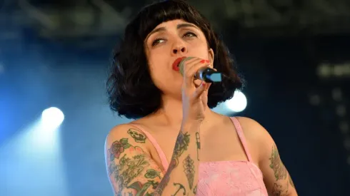 Mon Laferte le envió un duro mensaje al Presidente Sebastián Piñera.