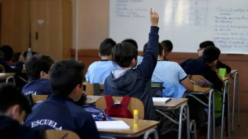 Clases suspendidas en 43 de las 52 comunas de la Región Metropolitana.