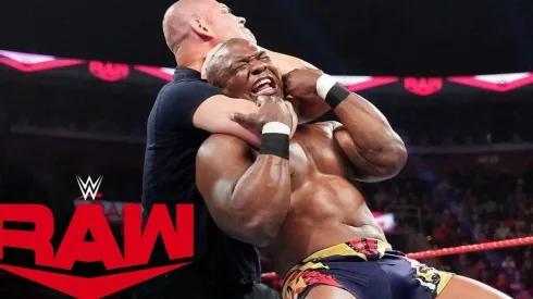 Cain salva a Rey Mysterio y somete a Shelton Benjamin