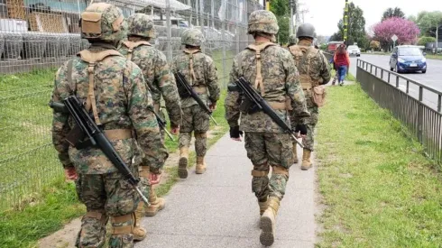 ¿Cuál es el horario para el toque de queda en Santiago este 25 de octubre?