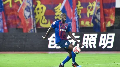 Touré actualmente milita en la liga de China.