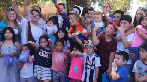 Barriga compartió con los vecinos en la previa Halloween.