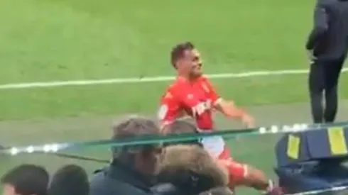 Compañero de Maripán agarró a patadas al VAR