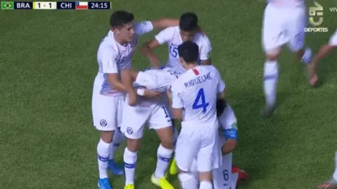 Cuadro a cuadro: El golazo de Joan Cruz para el empate de Chile