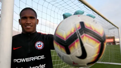 Carabalí decidió ser chileno con todo.