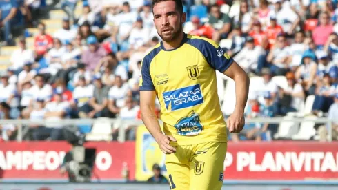 El Chiqui lanza sus dardos contra Piñera y Lavín.