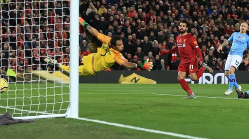 Un desafío de alto nivel tiene Claudio Bravo en su visita a Anfield