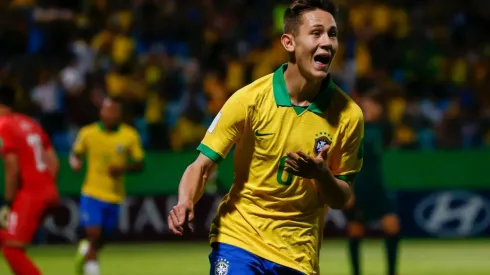 Patryck celebra su gol. Brasil a semis.