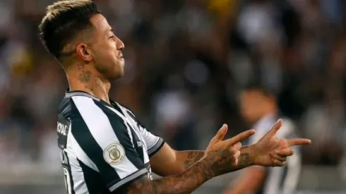 Leo Valencia sale de la zona de descenso en Brasil