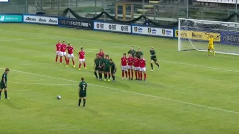 Las italianas deslumbraron con este tiro libre en las clasificatorias para la Eurocopa