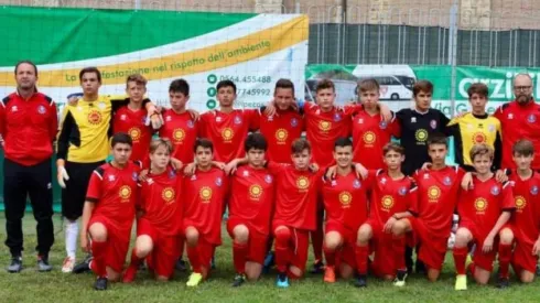 El Invictasauro, equipo que goleó y perdió a su DT.