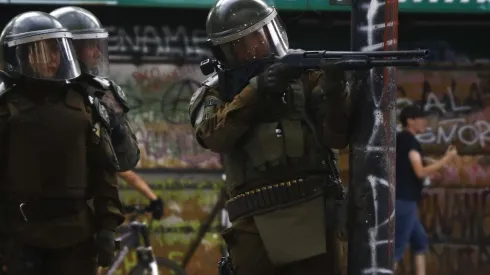 Carabineros suspende uso de escopetas antidisturbios
