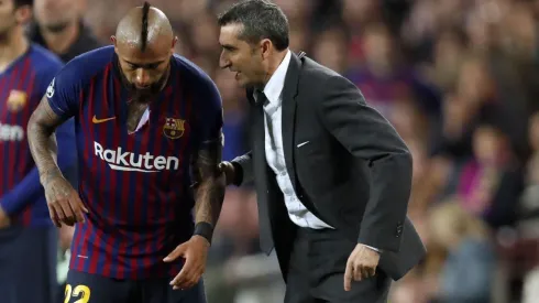 DT de Barcelona asegura que no se siente presionado por Arturo Vidal