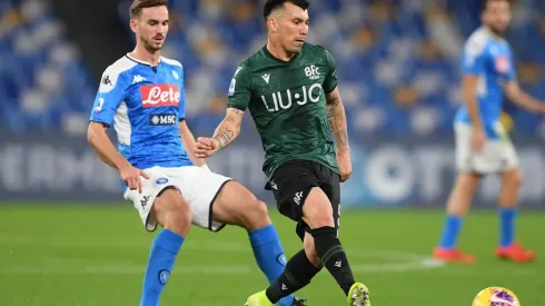 Medel fue titular ante el Napoli