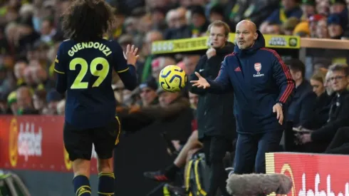 Freddie Ljungberg debuta en la banca del Arsenal con un sufrido empate ante el Norwich