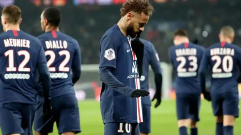 Neymar anota y desafía a la hinchada del PSG con gesto de silencio