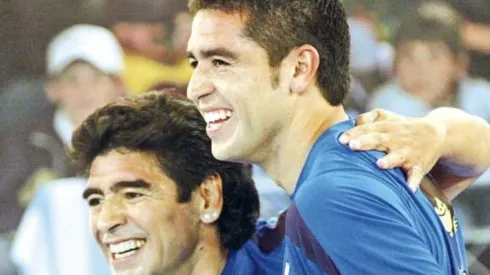 Maradona barre con Riquelme e ironiza que Passarella es Heidi al lado de él
