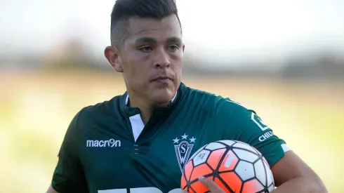 Carlos Muñoz pide volver a Wanderers: "He tenido propuestas, pero siempre se puede esperar al club que uno quiere"